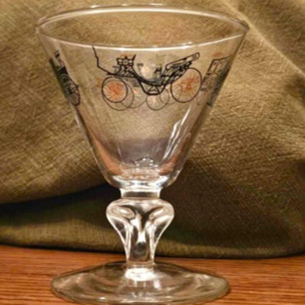 1950's Libbey Curio Liquor Cocktail Glasses - set of 4 featuring carriage design